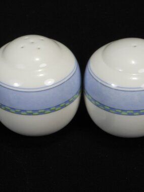 Royal Doulton Expressions RIVOLI salt & pepper shakers